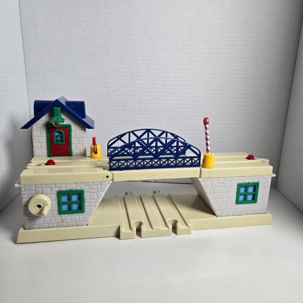 2000 Imaginarium Railway Lifting Bridge Vintage Toy Toys R Us NO SOUND